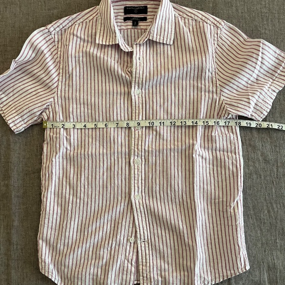 Banana Republic Linen Short-Sleeve Shirt - Picture 4 of 5